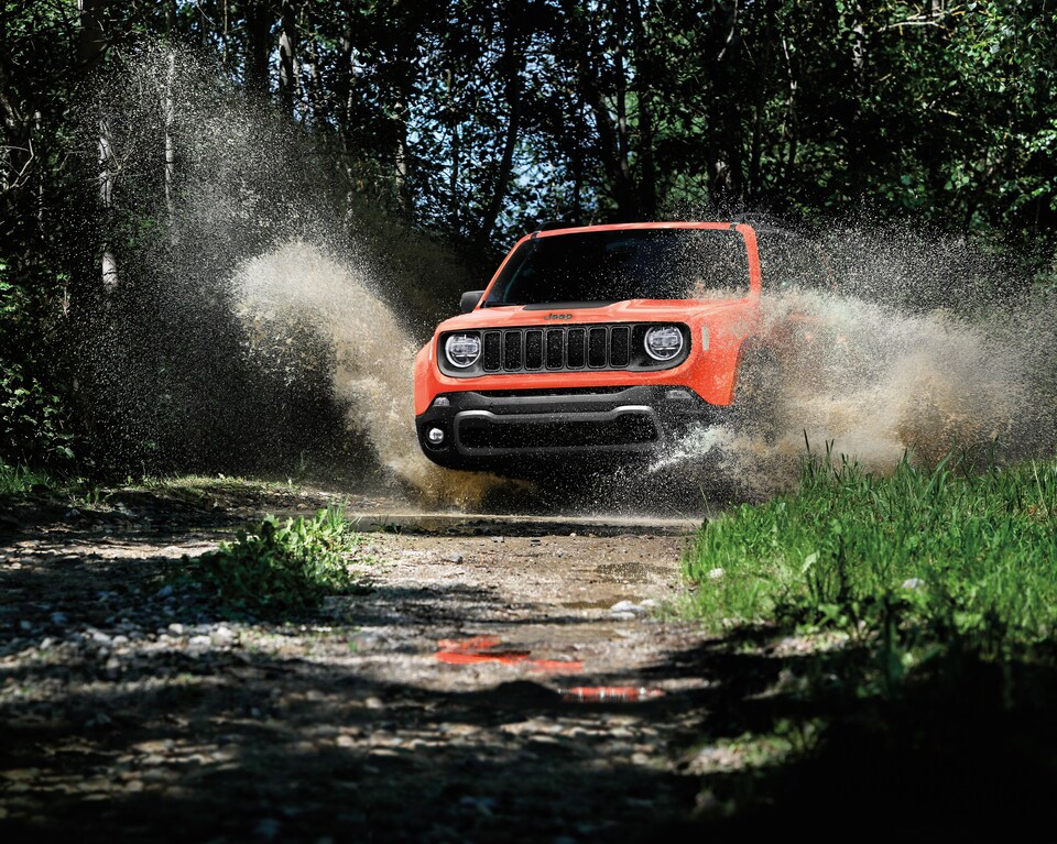 2020 Jeep Renegade Driving through Pasadena, TX