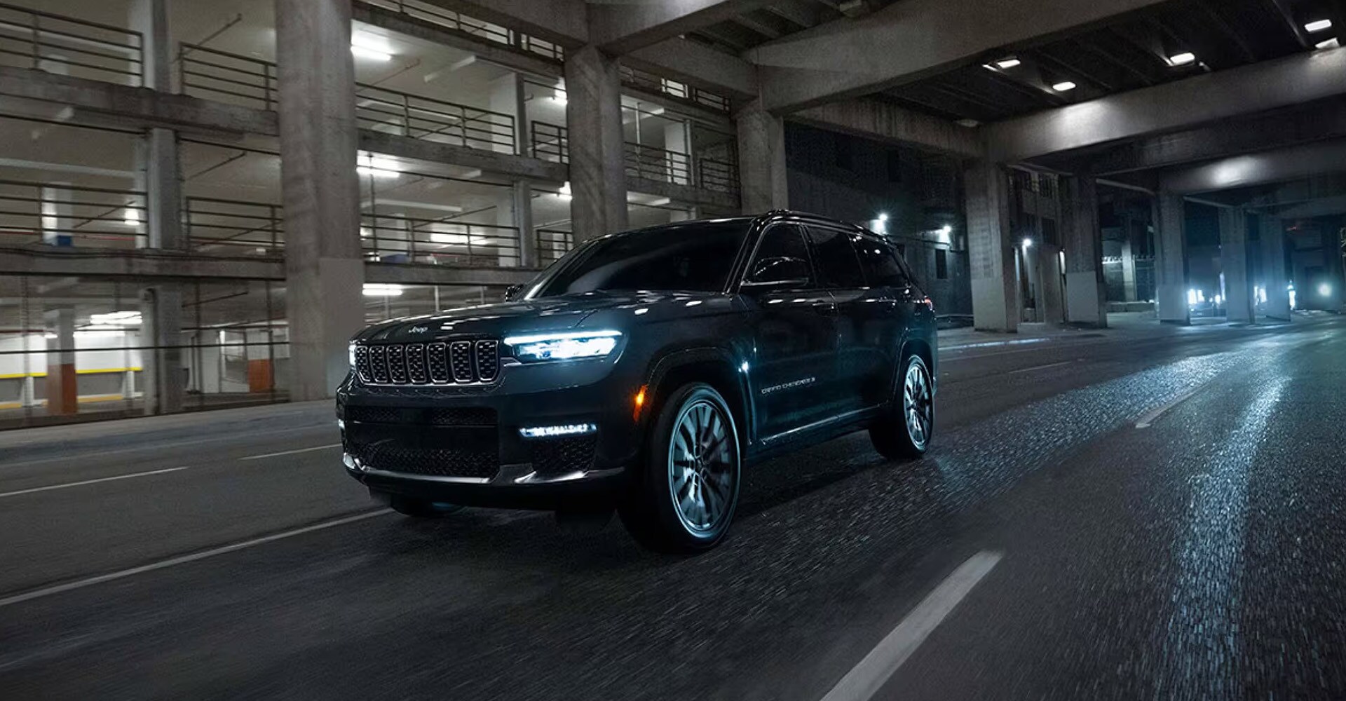 Differences Between Jeep Grand Cherokee Laredo vs Limited Differences Between Jeep Grand Cherokee Laredo vs Limited