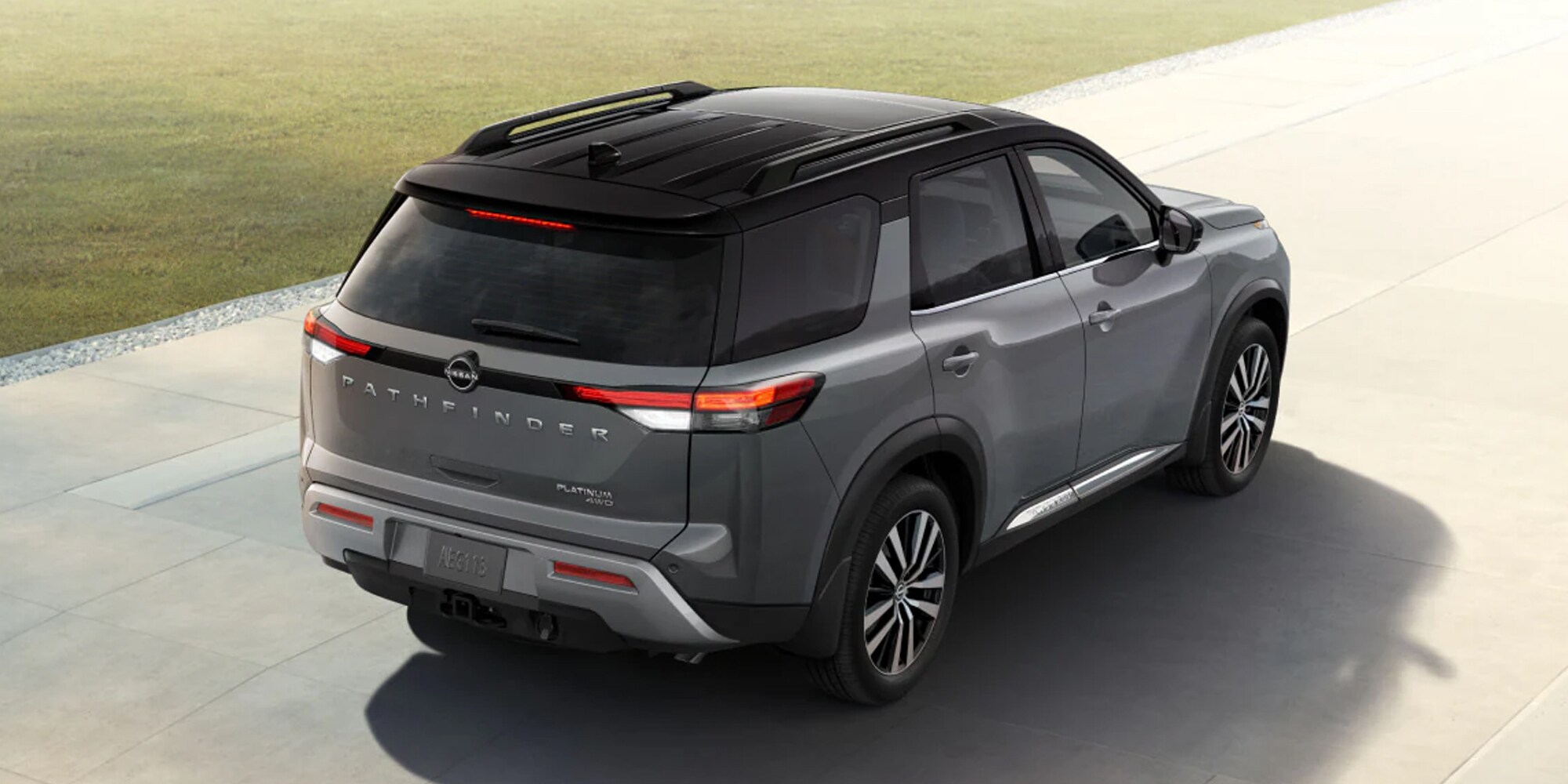 Differences Between Nissan Pathfinder SL vs. Platinum Nissan Pathfinder SL vs. Platinum