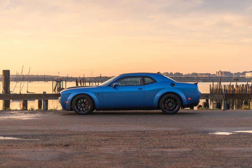 2019-Dodge-Challenger-SRT-Hellcat-Coupe-L11.png