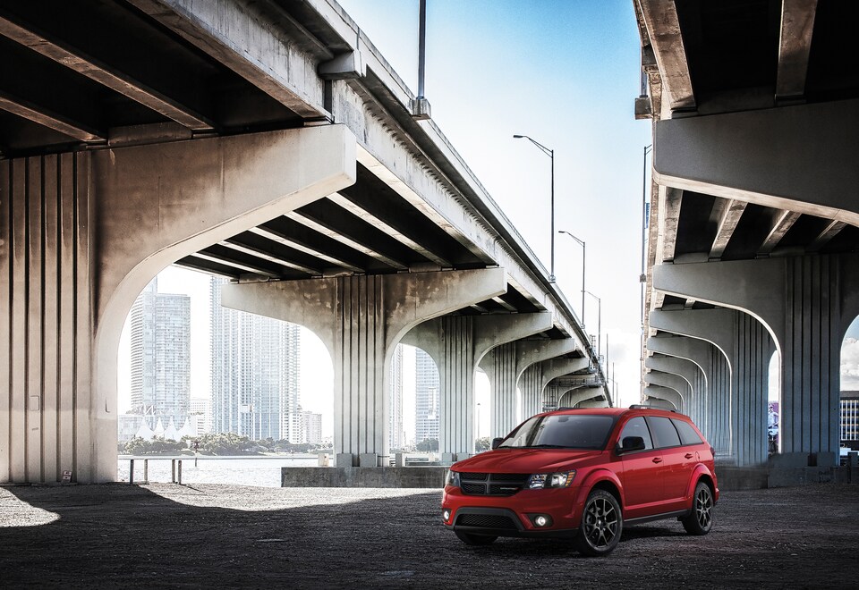 2019-Dodge-Journey-GT-SUV-L01.png