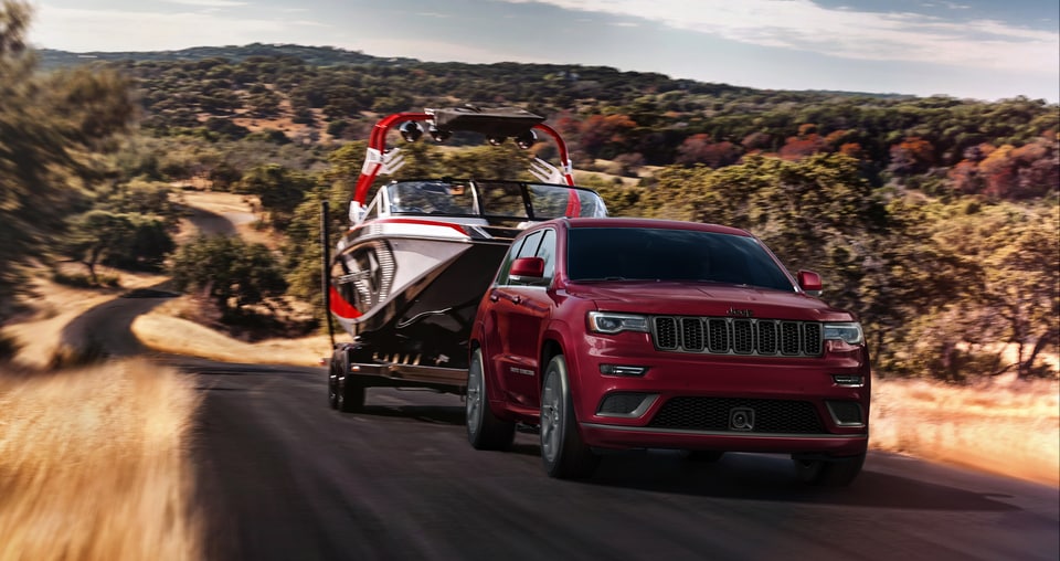2019-Jeep-GrandCherokee-Altitude-SUV-L01 (1).png