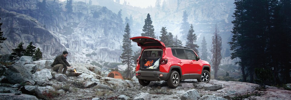 2019-Jeep-Renegade-Trailhawk-SUV-L04 (1).png