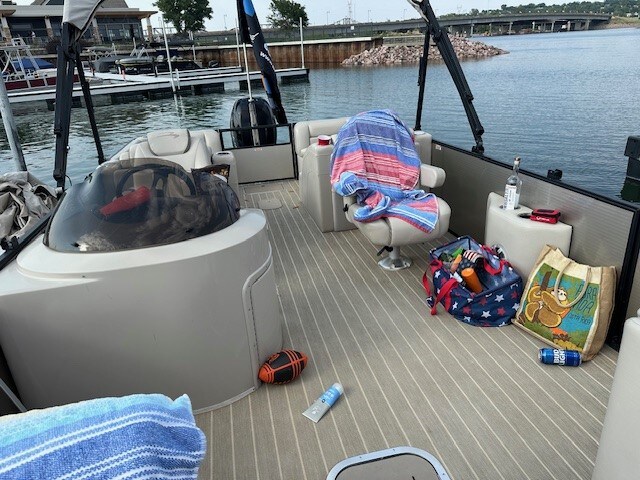 sailgate%20pic%205.jpg
