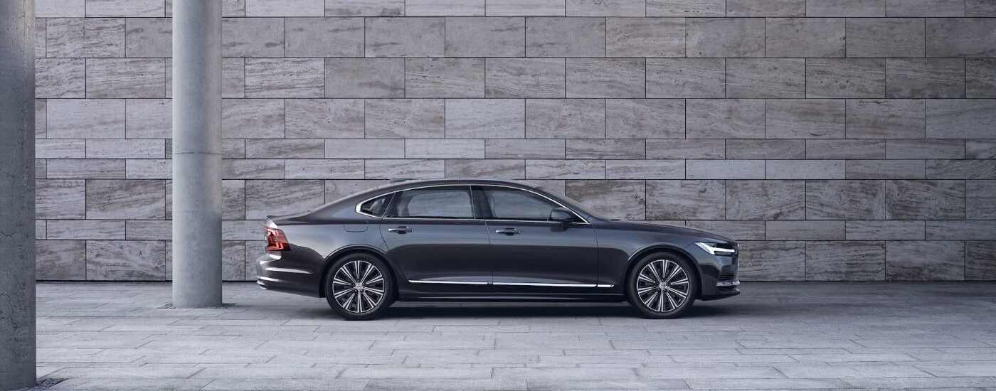 Volvo%20Dealer%20Near%20Bennington%20-%202024%20Volvo%20S90%20-%20Tiles.jpg A side angle view of a black 2024 Volvo S90.