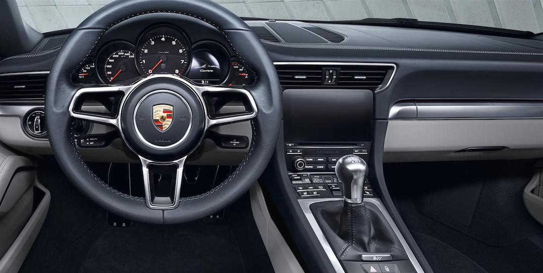 2017 Porsche 911 Interior.jpg