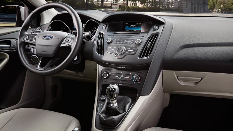 2016-Ford-Focus-C2 (1).jpg