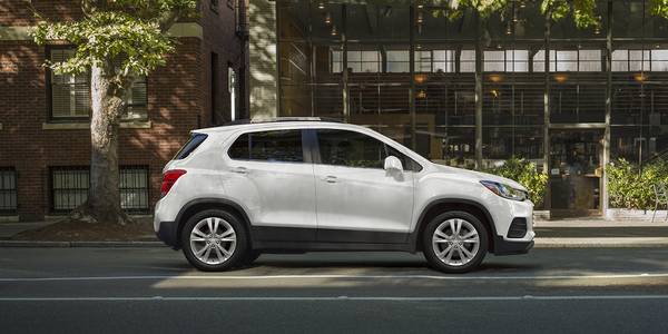 Trax.jpg White Chevy Trax Auburn IN