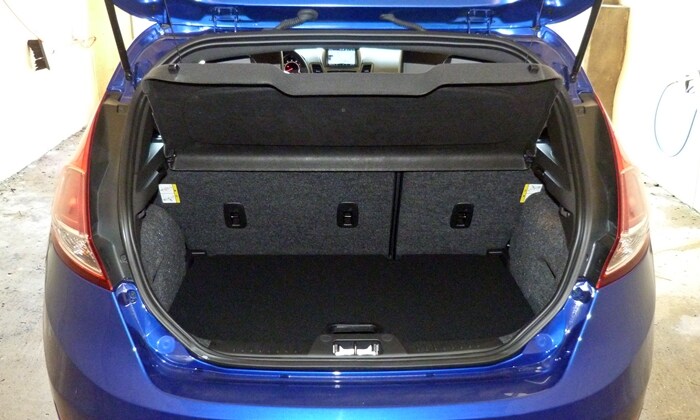 1377027772-Fiesta-ST-cargo-area.JPG