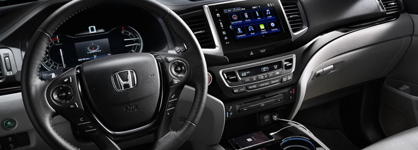 INTERIOR.JPG