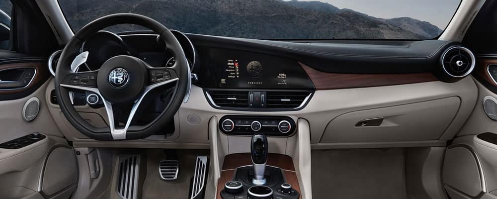 2019-Alfa-Romeo-Giulia-Interior.jpg