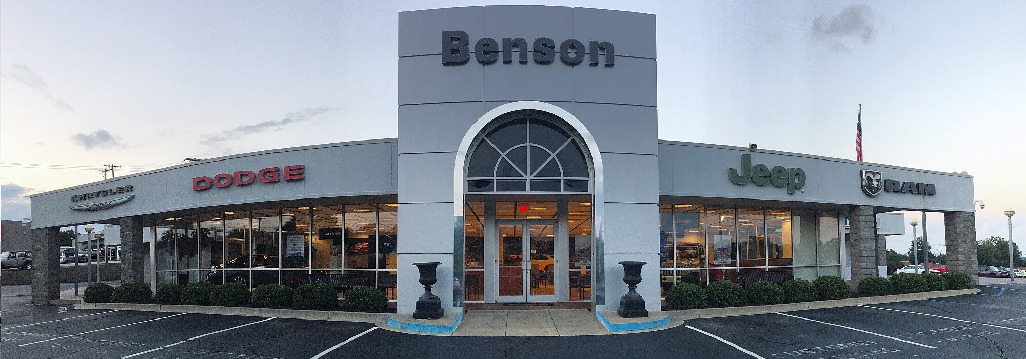 BENSON PANORAMIC DEALER 2000 700.jpg