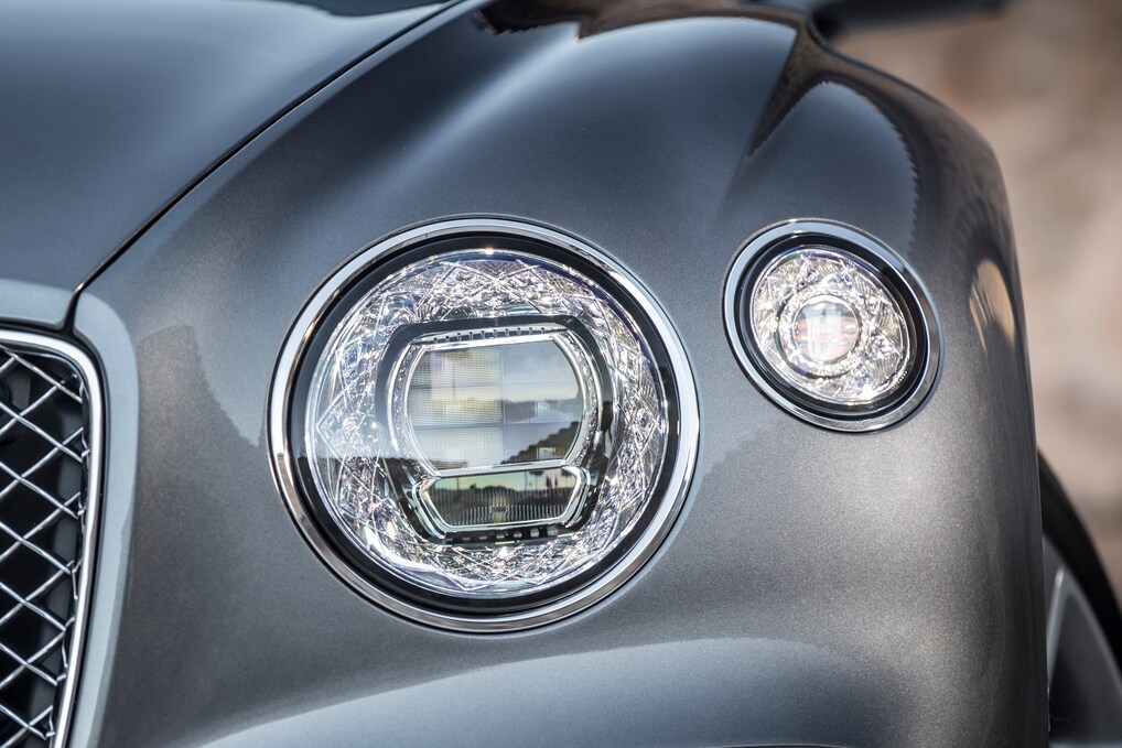 18MY_Continental GT W12 18MY Exterior Headlight Detail.jpg