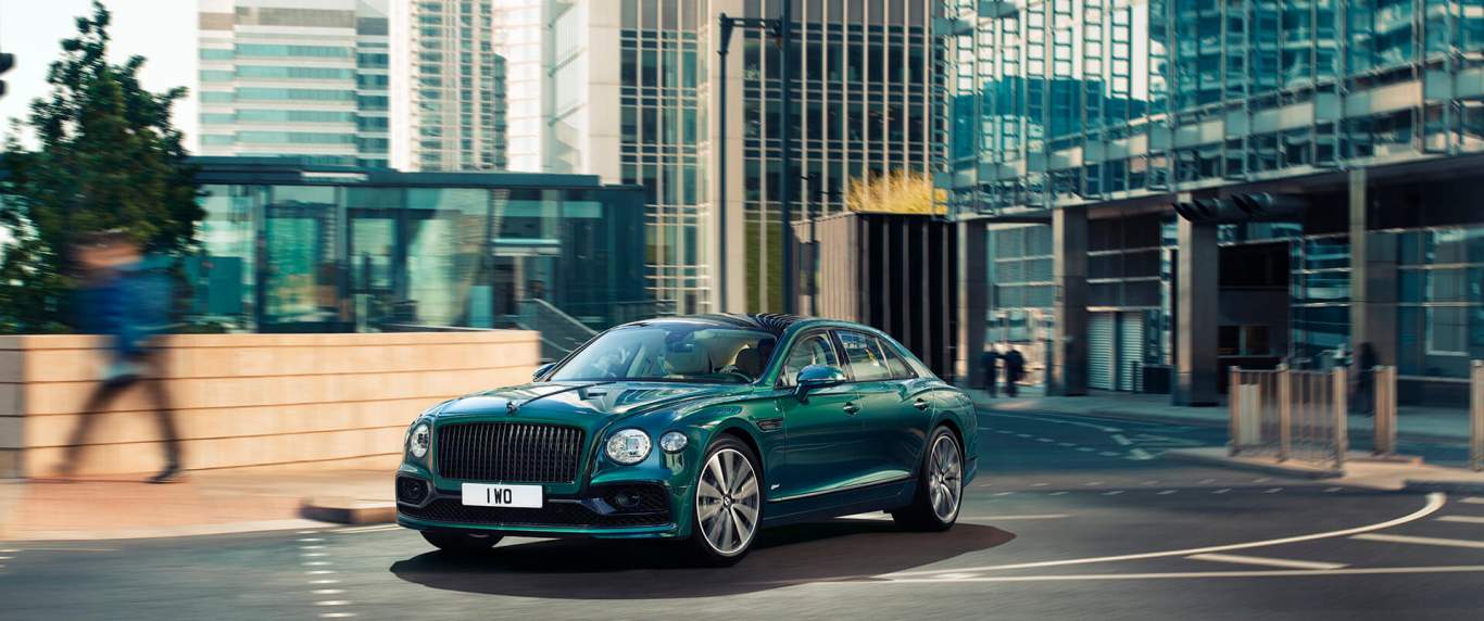 01 Bentley-Flying-Spur-Hybrid-vid-hero-1920x805.jpg