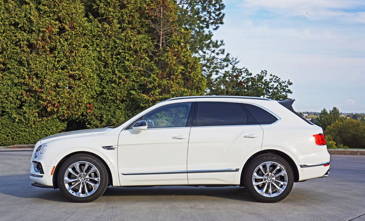17_bentley_bentayga_00600.jpg