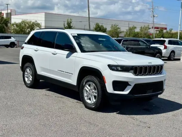grand Cherokee exterior
