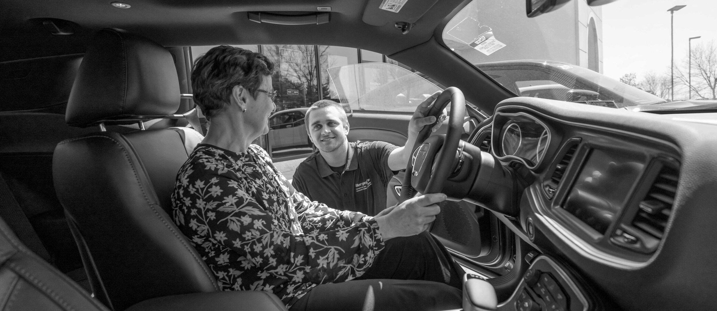 dealershipcandids0086_web.jpg