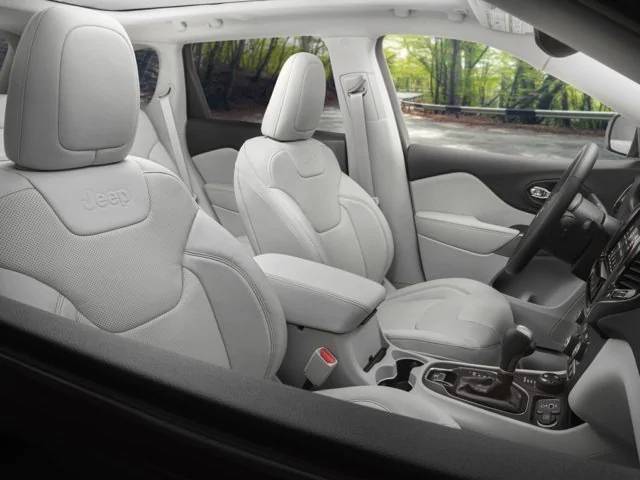 Jeep Cherokee Front Seats.jpg