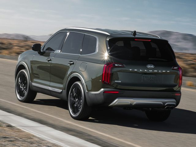 Kia Telluride Back Exterior.jpg