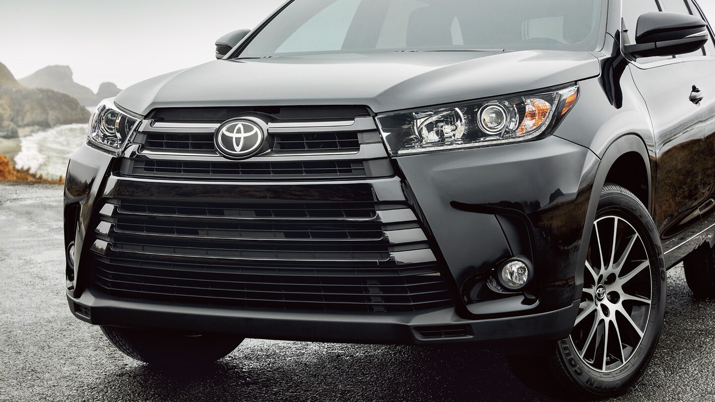 2018 Toyota Highlander in Framingham MA 2.jpg