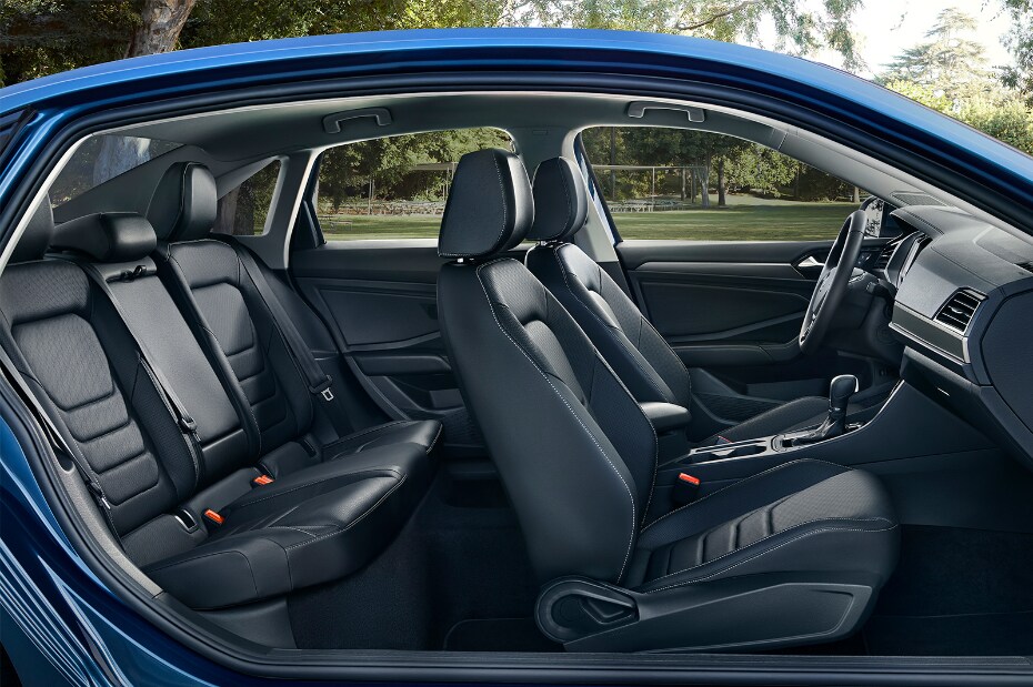 2019 VW Jetta interior 5.png