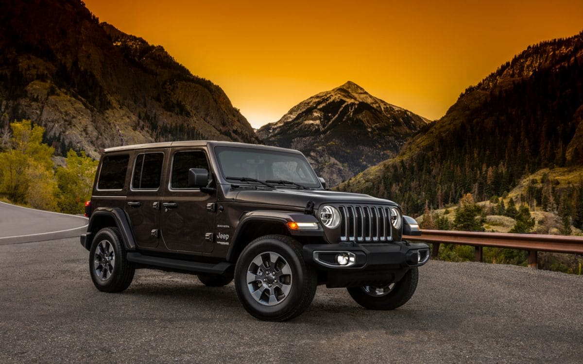 2019-Jeep-Wrangler-UnlimitedSahara-SUV-L01 (1).jpeg
