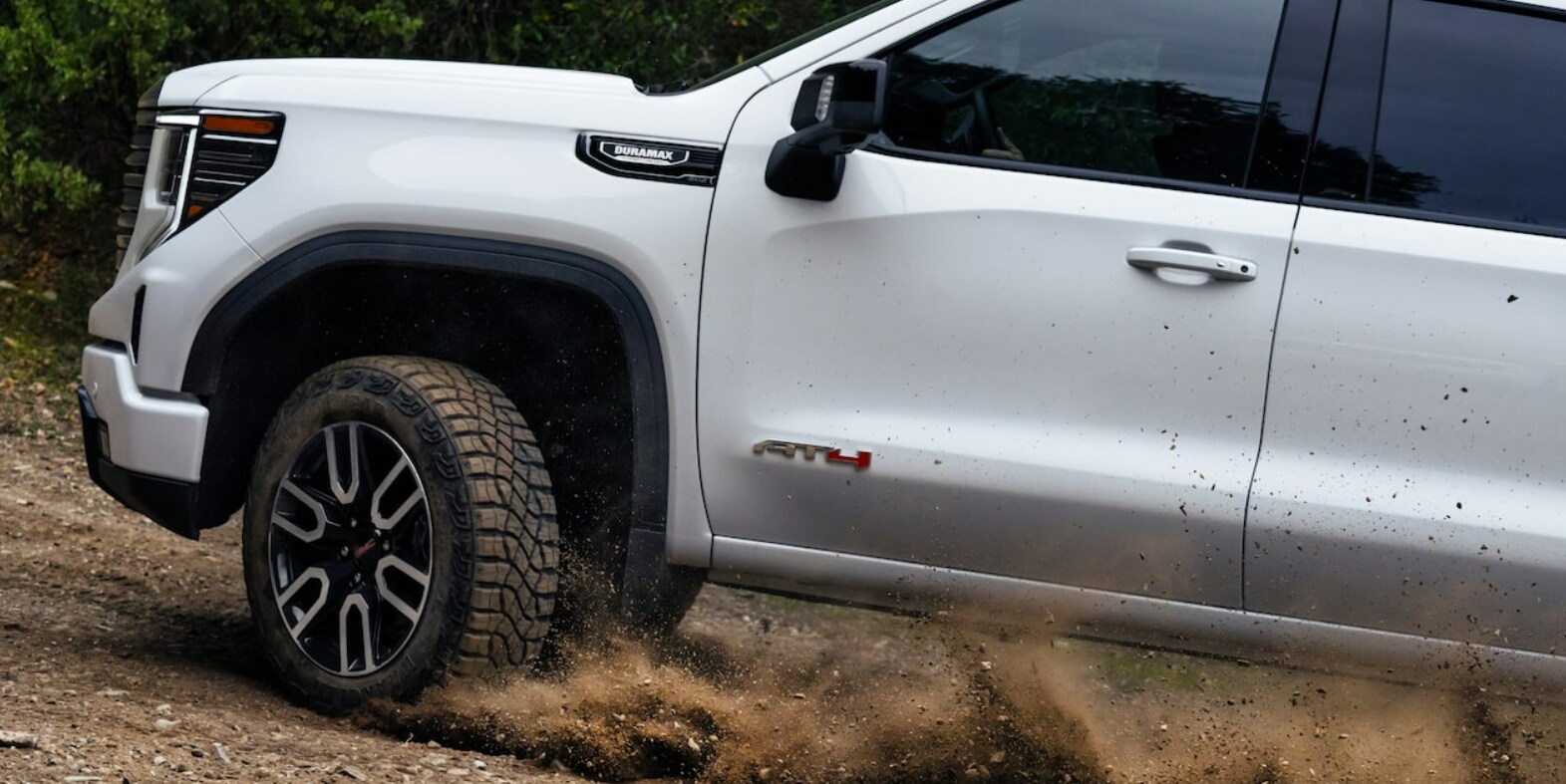 2022-Chevrolet-Silverado1500-ZR2-CrewCab-Truck-L03.png