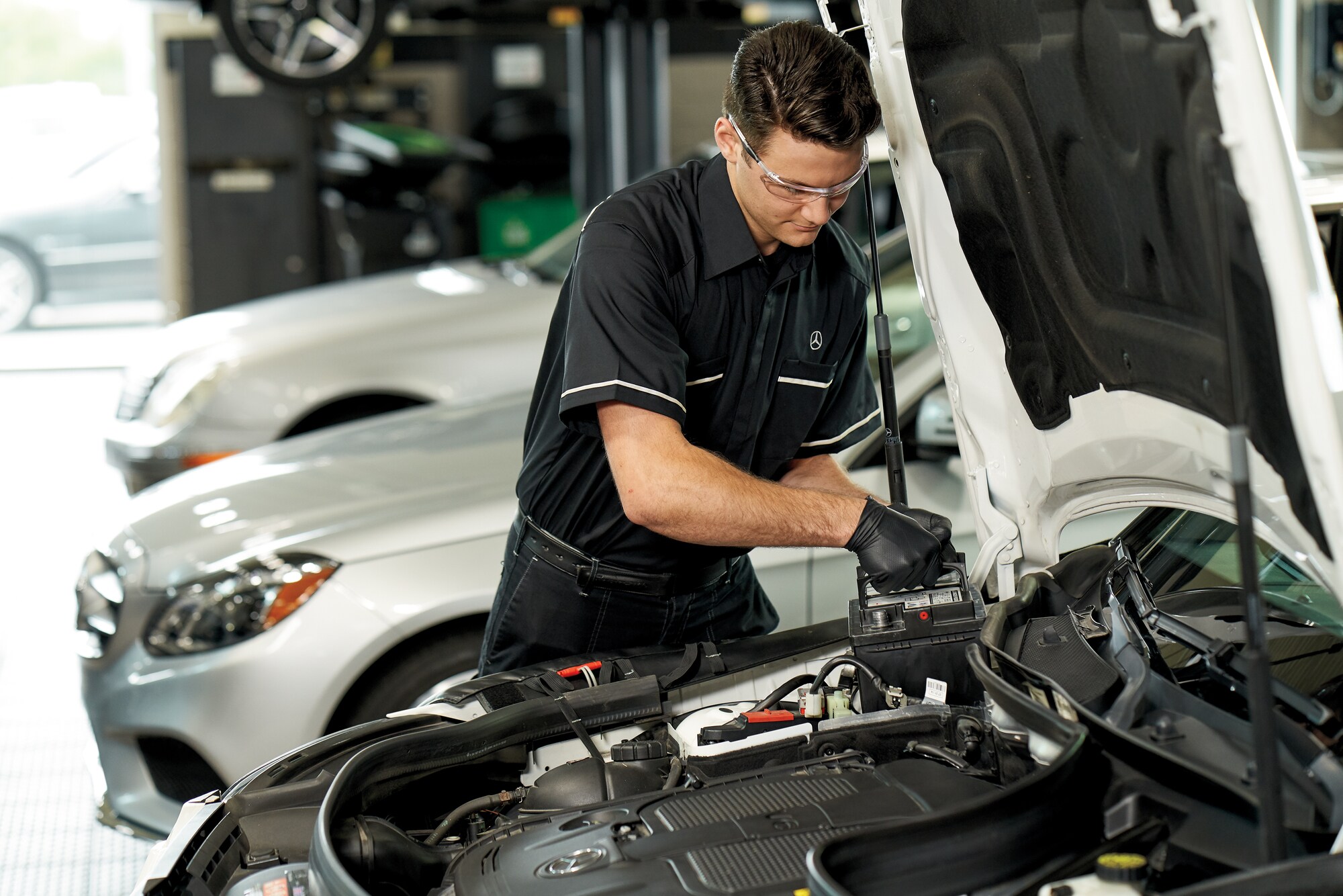 MercedesBenz-Service-05.jpg