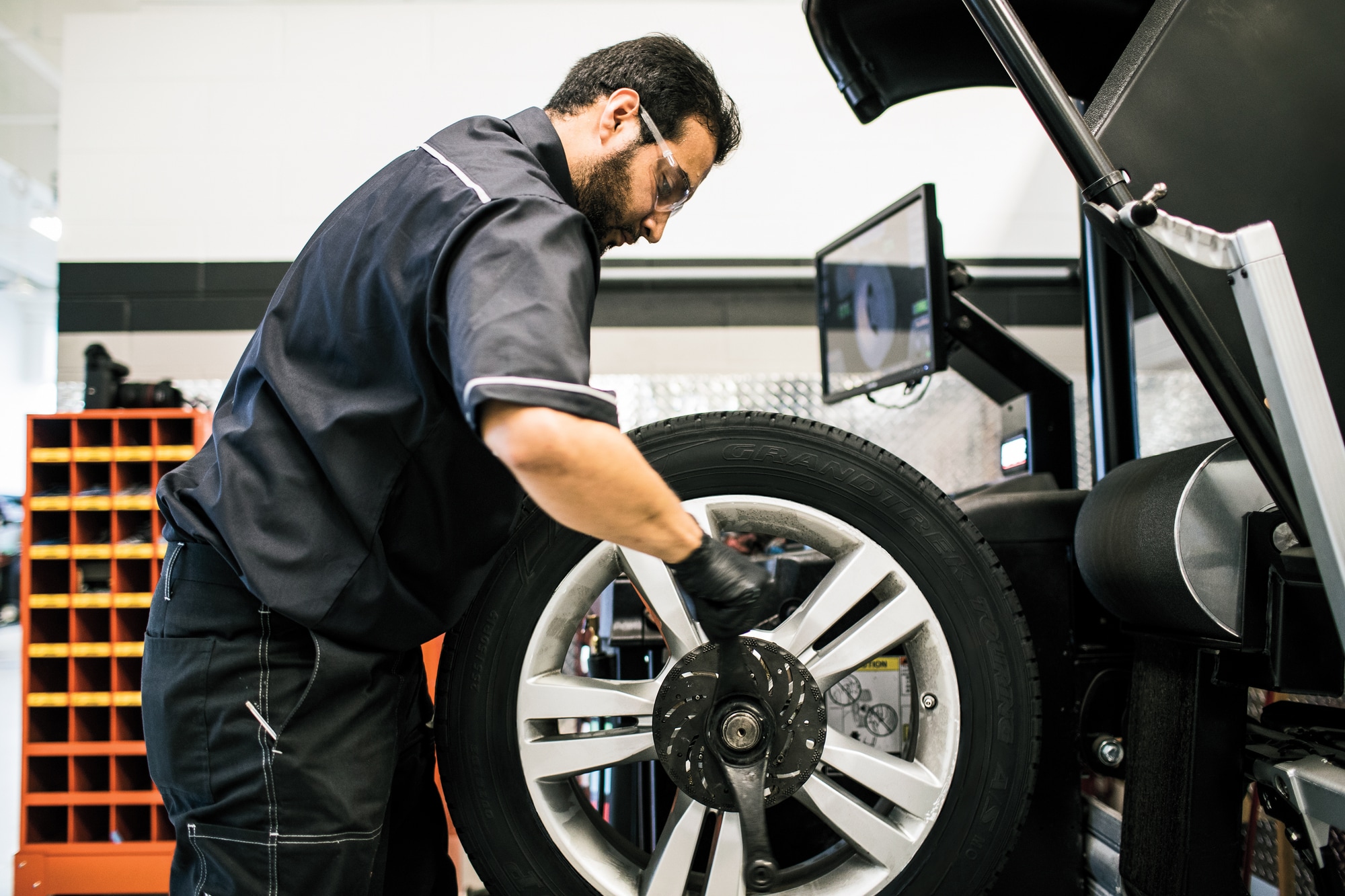 MercedesBenz-Service-12.jpg