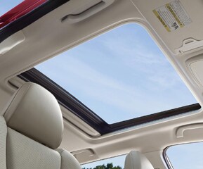 Power Panoramic Moonroof