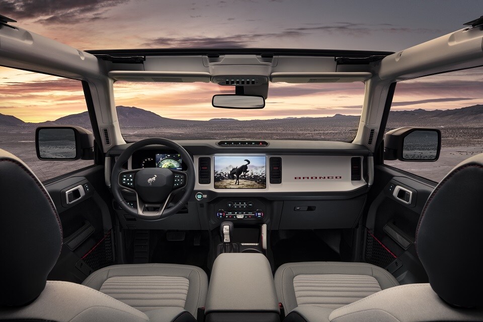 2021-Ford-Bronco-Great-Neck-NY-Steering.jpg