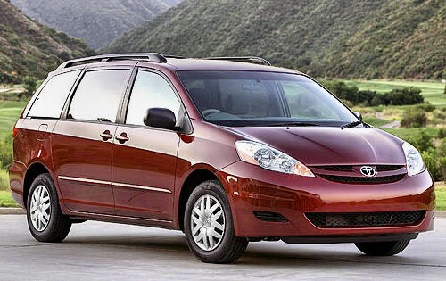 Toyota Sienna Minivan.jpg