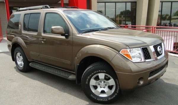 Nissan Pathfinder SUV.jpg