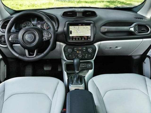 New Jeep Renegade Interior Dashboard.jpg
