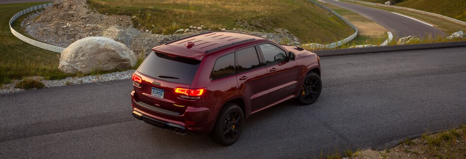 2021-Jeep-GrandCherokee-Trackhawk-SUV-L19.png