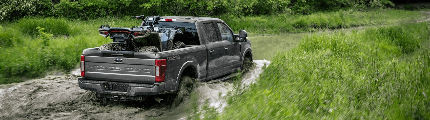 Ford Dealer near Hudson IA