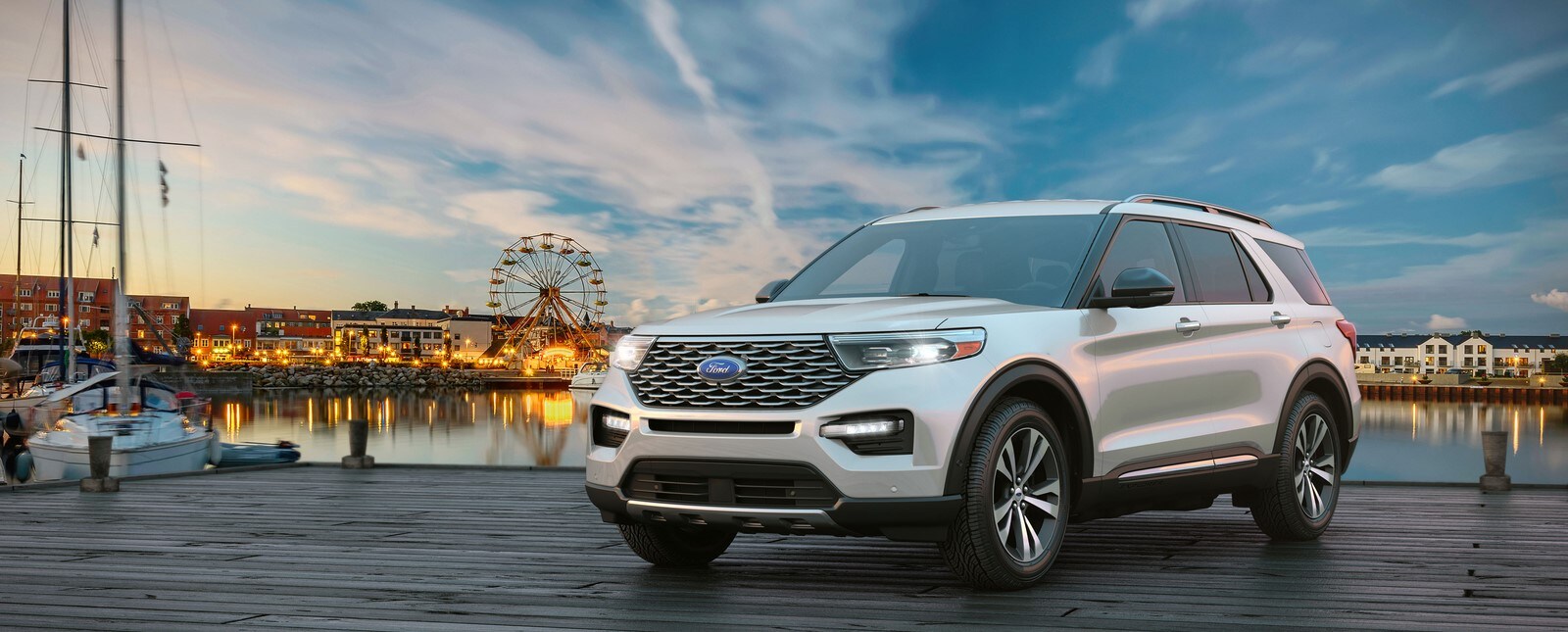 2021-Ford-Explorer-Platinum-SUV-L08.jpeg