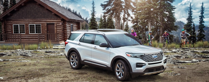 2020-Ford-Explorer-Platinum-SUV-L05.png