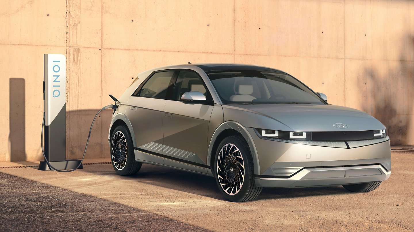 2022-ioniq-5-header.jpg
