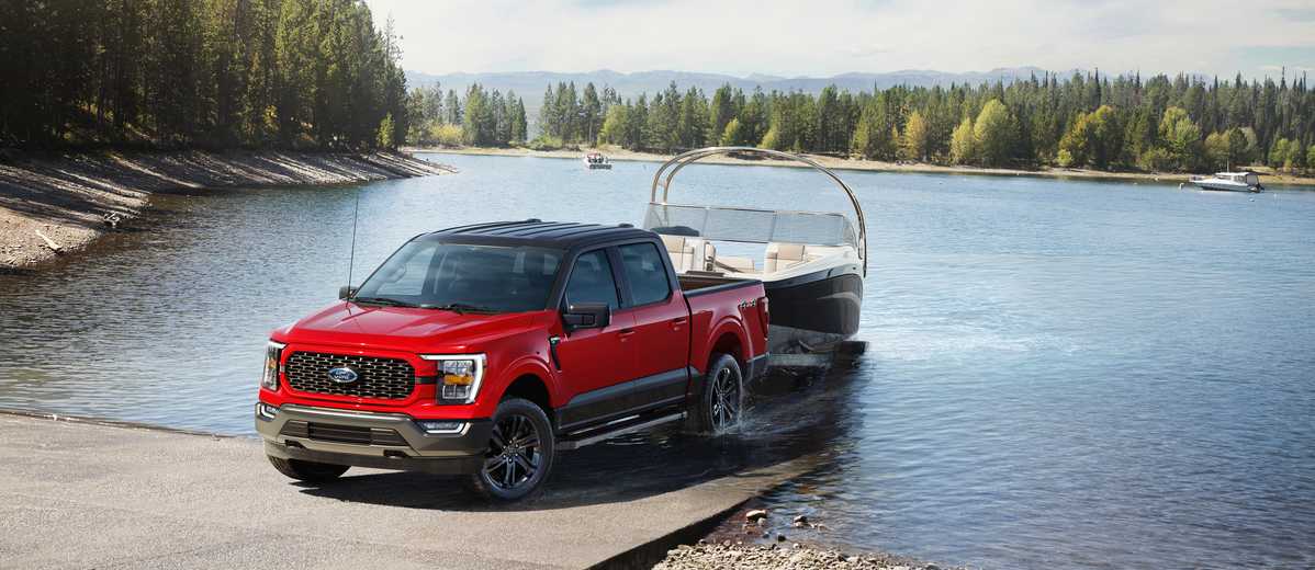 2023-Ford-F150-HeritageEdition-XLT-SuperCrew-Truck.jpg