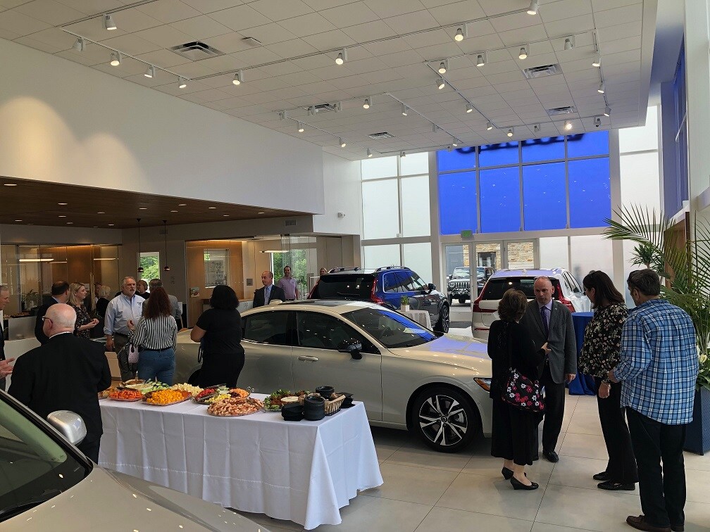Bill Kidds volvo serving baltimore luxury car buyers