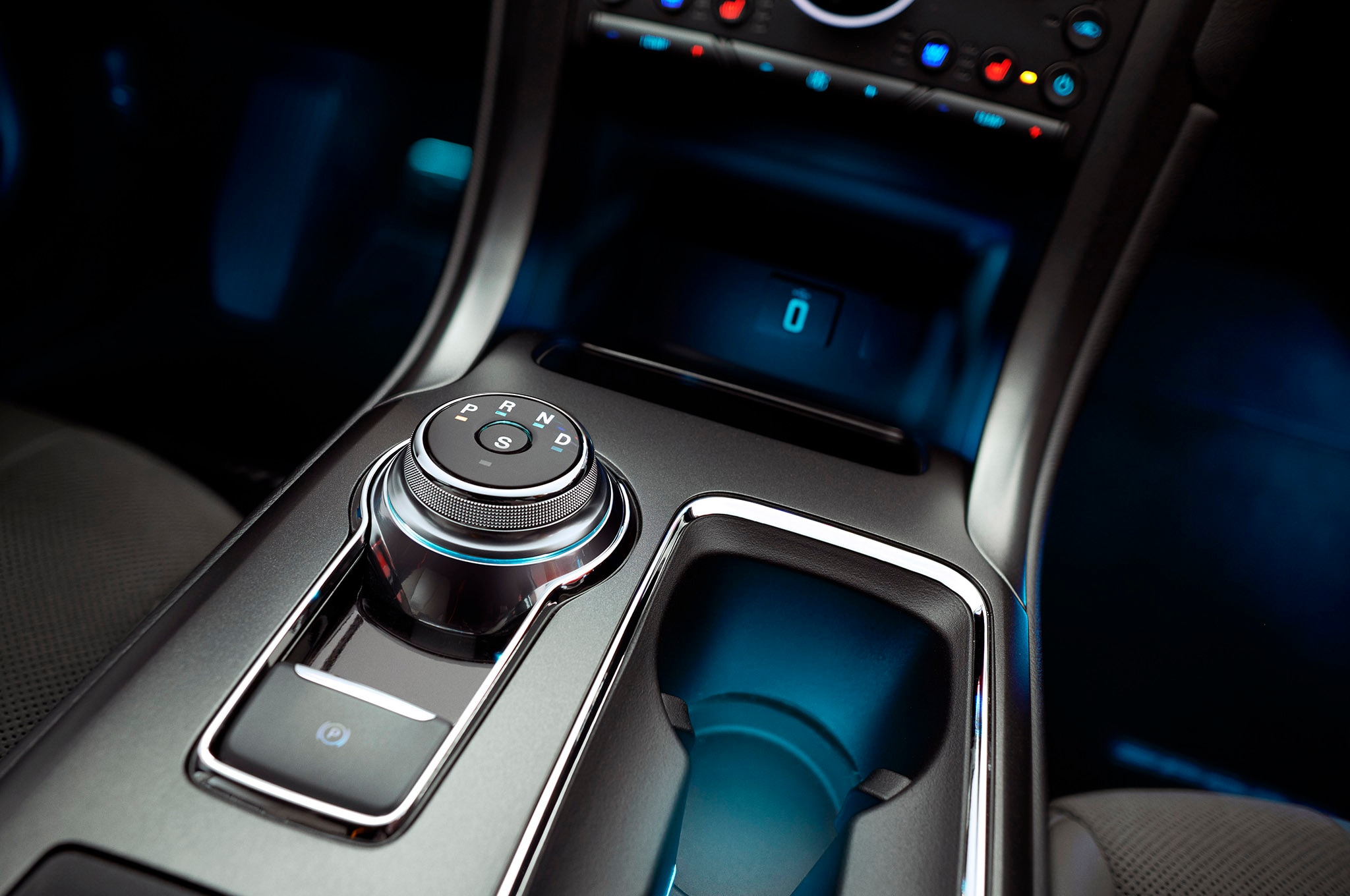 2017-Ford-Fusion-Sport-rotary-shifter.jpg