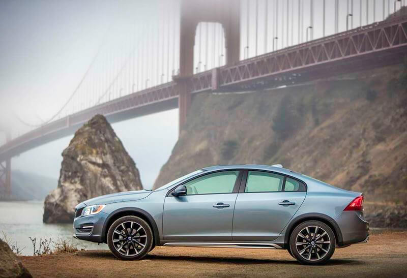 2018 S60 side view