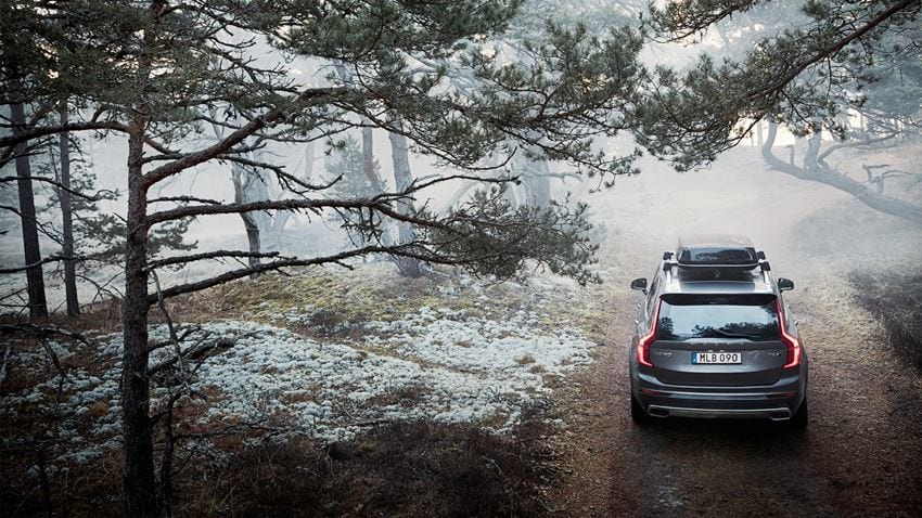 volvo-xc90-suv-exterior-rear-roofbox-accessory-v1.jpg