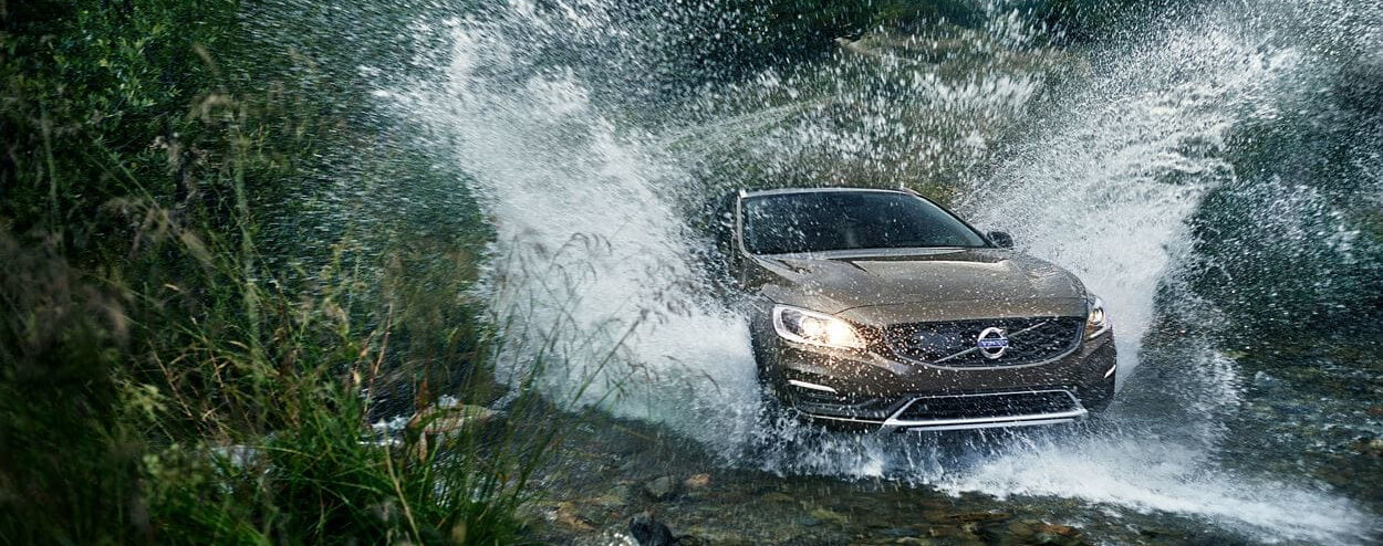 2017 Volvo V60 Cross Country Performance