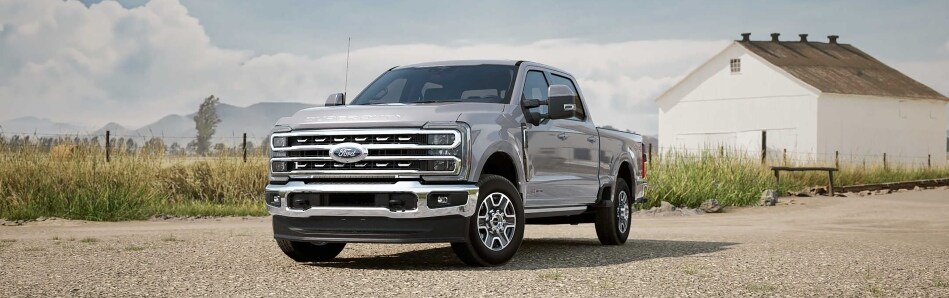2024-Ford-F250-Lariat-CrewCab-Truck-L02.jpg