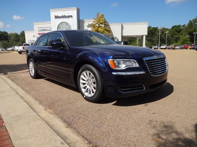 2014 Chrysler 300.jpg