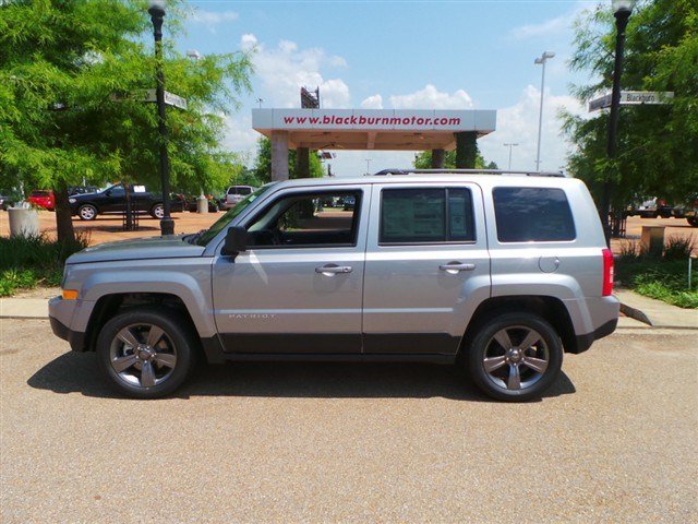 2014 Jeep Patriot in Vicksburg, MS.jpg