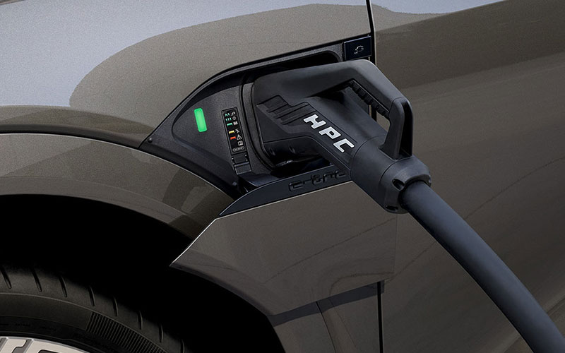 Audi Q8 e-tron Charging