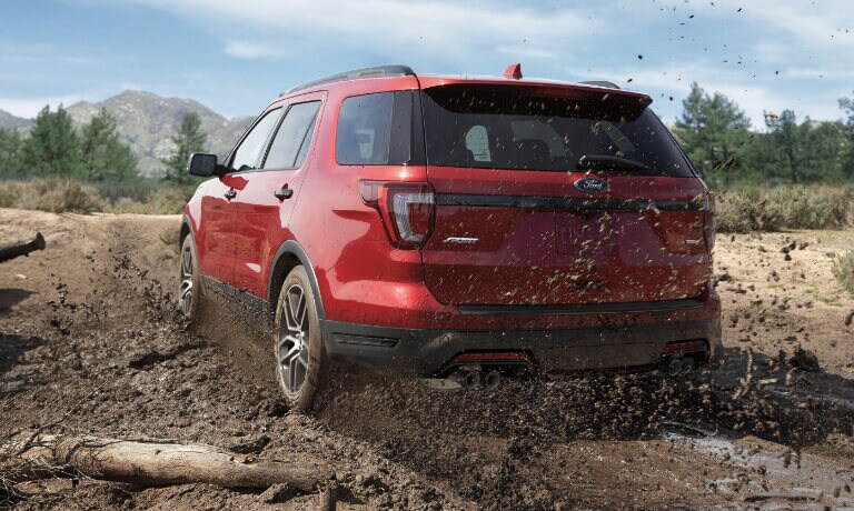 2019 Ford Explorer exterior kicking up dirt